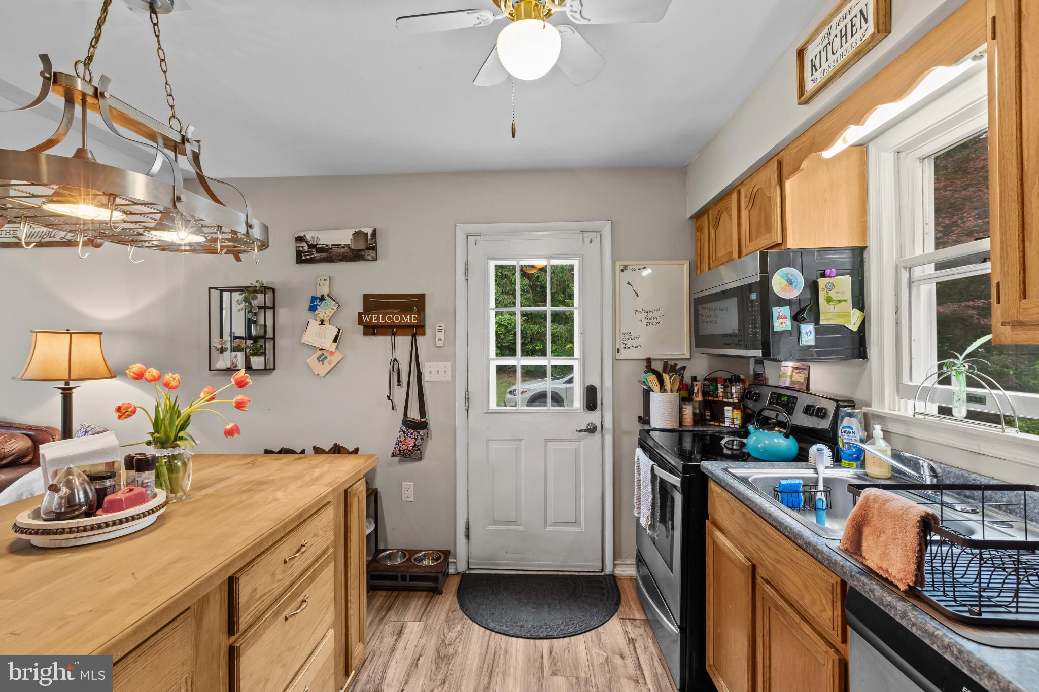 1304 Naugahyde Road Westminster, MD 21157 - Photo 4 of 35 Kitchen