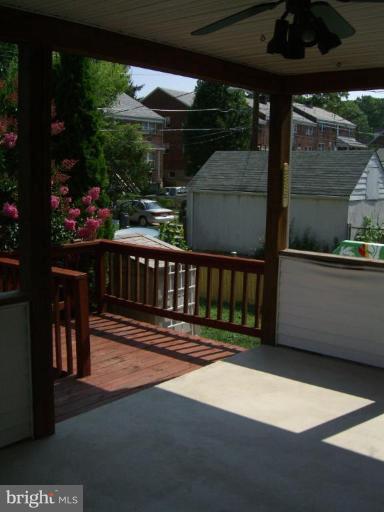 242 Ridge Avenue Towson, MD 21286 - Photo 5 of 9 Deck
