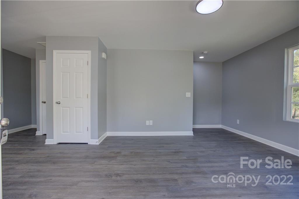 1129 5th Street Lancaster, SC 29720 - Photo 8 of 37 a view of an empty room