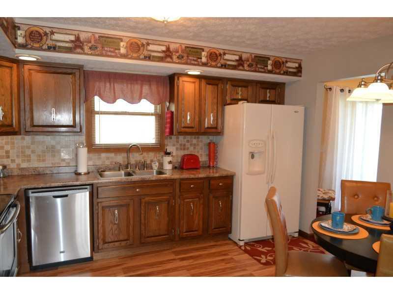 6078 Knollwood Road Springfield, OH 45502 - Photo 3 of 23