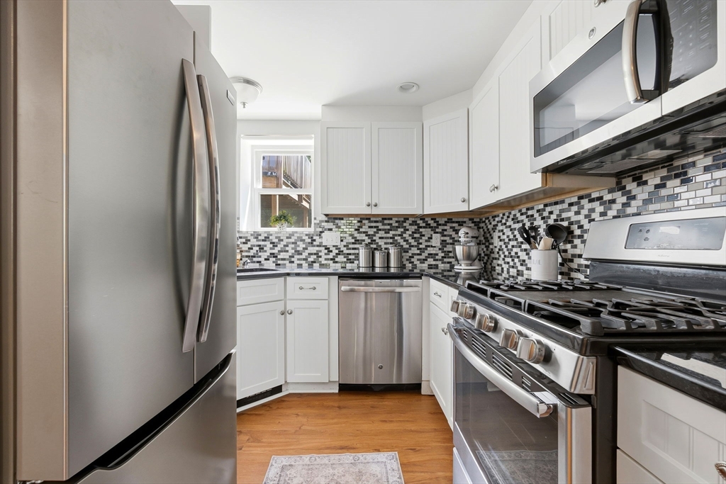 79 Martin Road Reading, MA 01867 - Photo 24 of 42