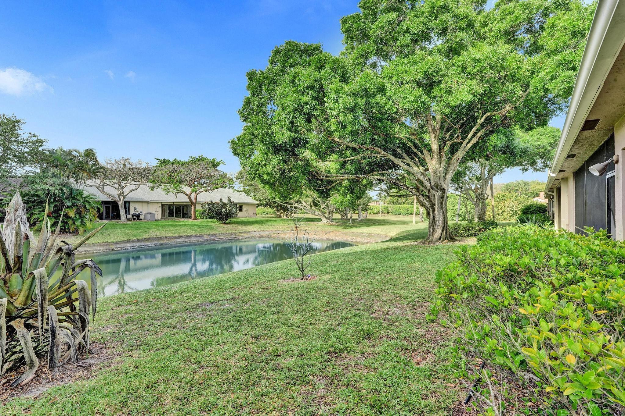 10976 Lake Front Place Boca Raton, FL 33498 - Photo 35 of 38 Photo 35