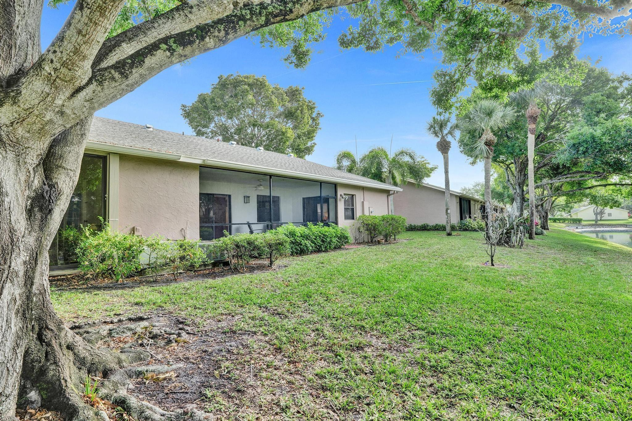 10976 Lake Front Place Boca Raton, FL 33498 - Photo 36 of 38 Photo 36