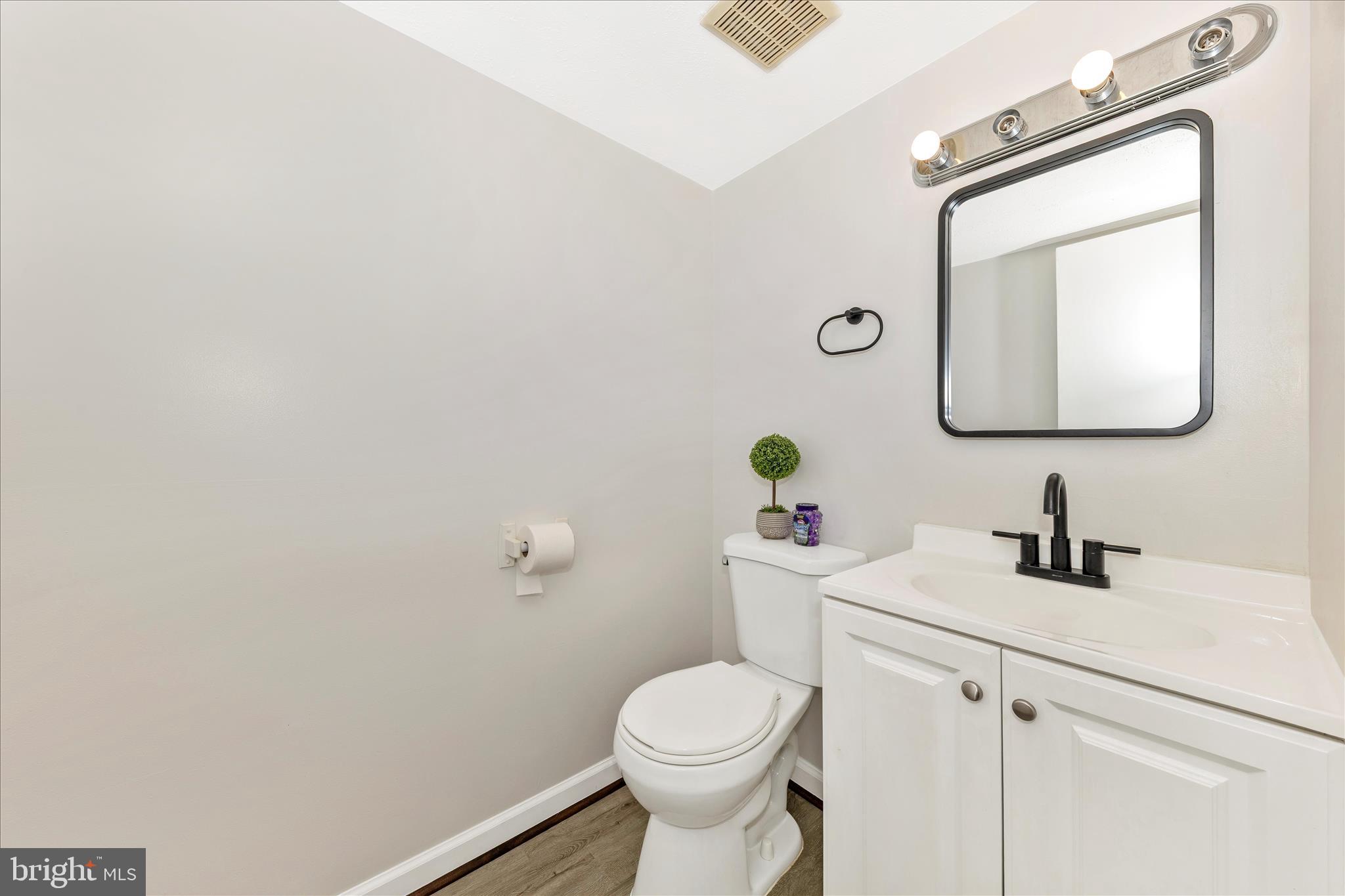 1478 Heather Ridge Court Frederick, MD 21702 - Photo 17 of 52 Powder Room