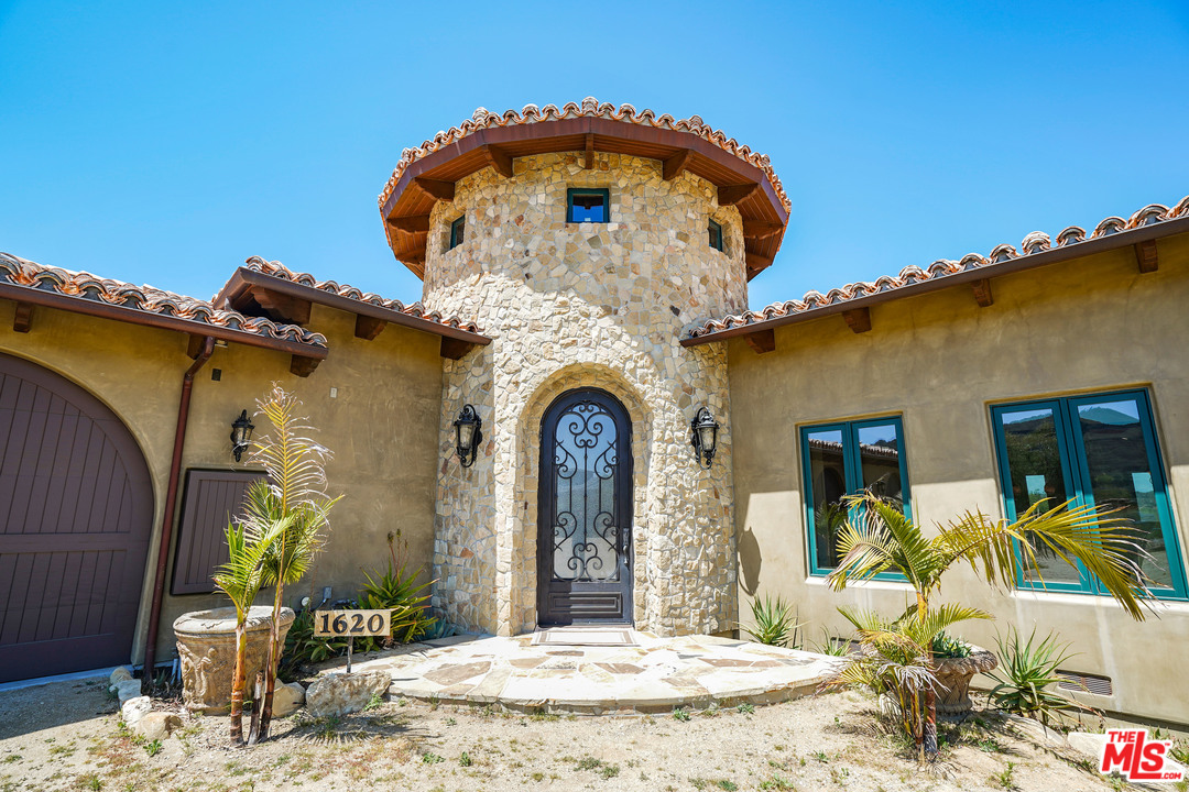 1620 Will Geer Road Topanga, CA 90290 - Photo 2 of 47