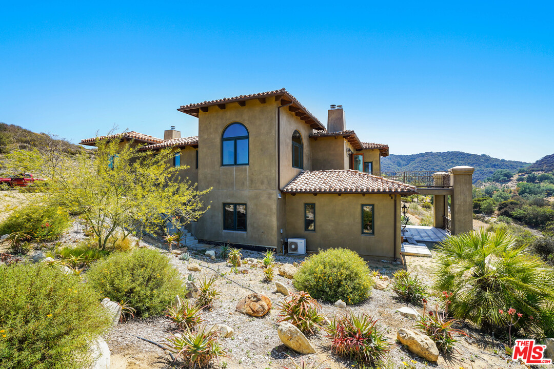 1620 Will Geer Road Topanga, CA 90290 - Photo 15 of 47