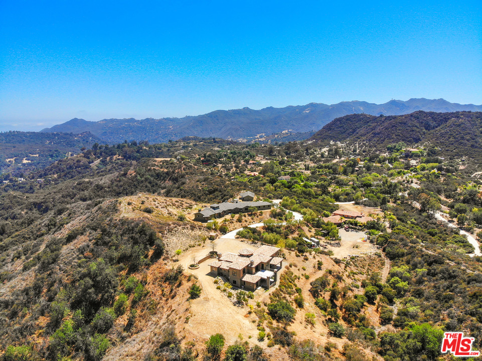 1620 Will Geer Road Topanga, CA 90290 - Photo 16 of 47