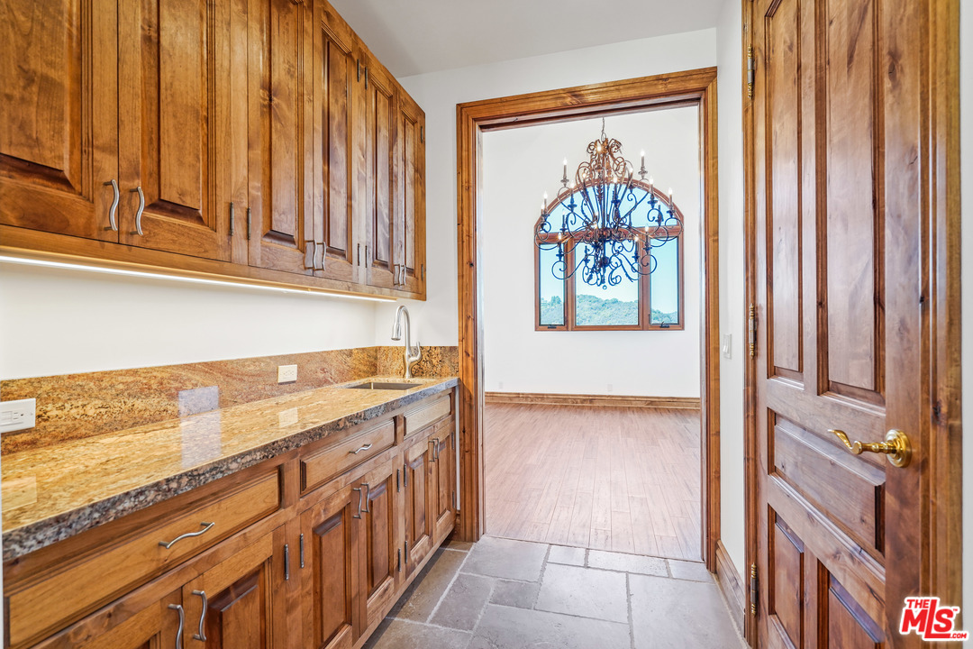 1620 Will Geer Road Topanga, CA 90290 - Photo 20 of 47