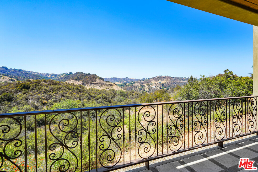 1620 Will Geer Road Topanga, CA 90290 - Photo 31 of 47