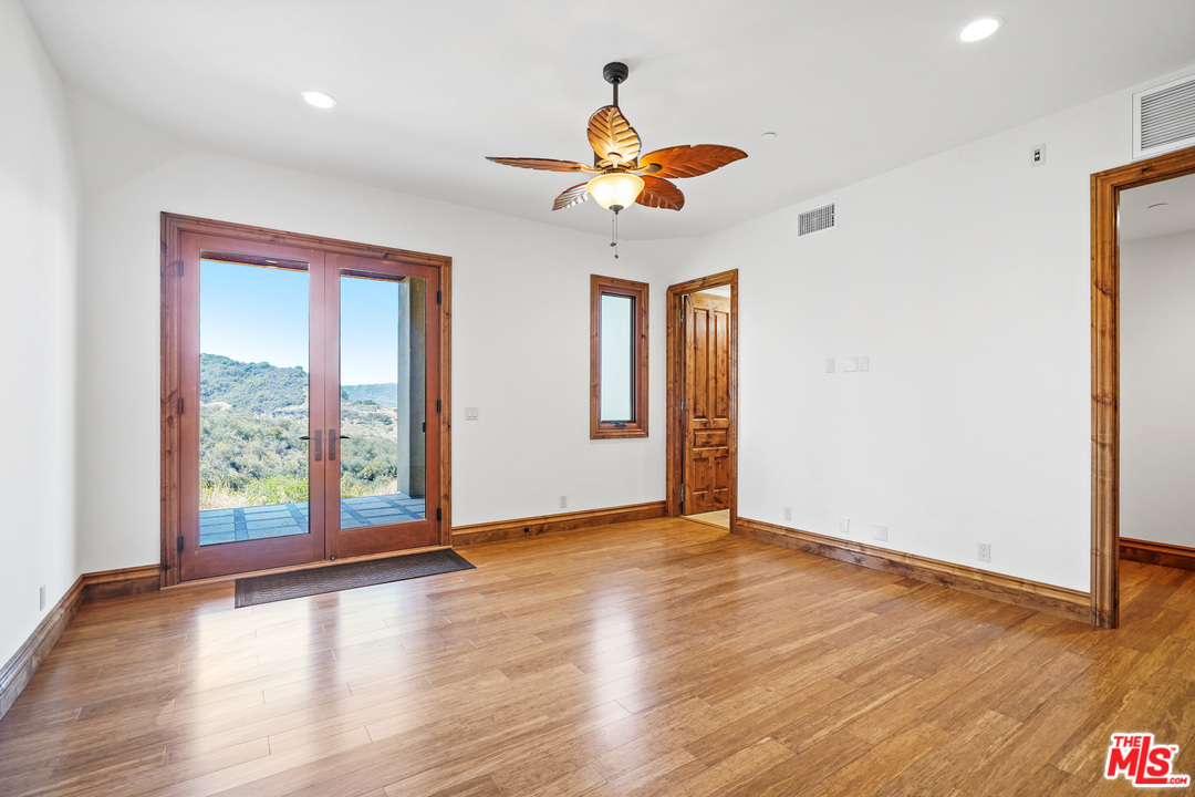 1620 Will Geer Road Topanga, CA 90290 - Photo 32 of 47