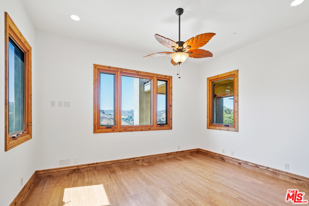 1620 Will Geer Road Topanga, CA 90290 - Photo 33 of 47