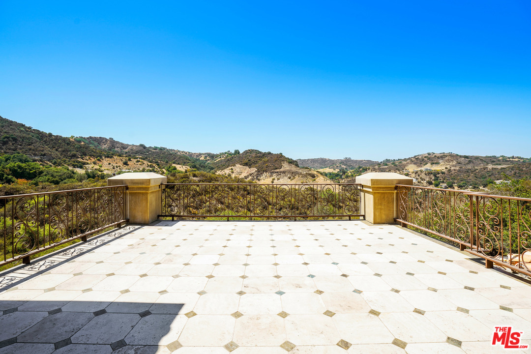 1620 Will Geer Road Topanga, CA 90290 - Photo 7 of 47