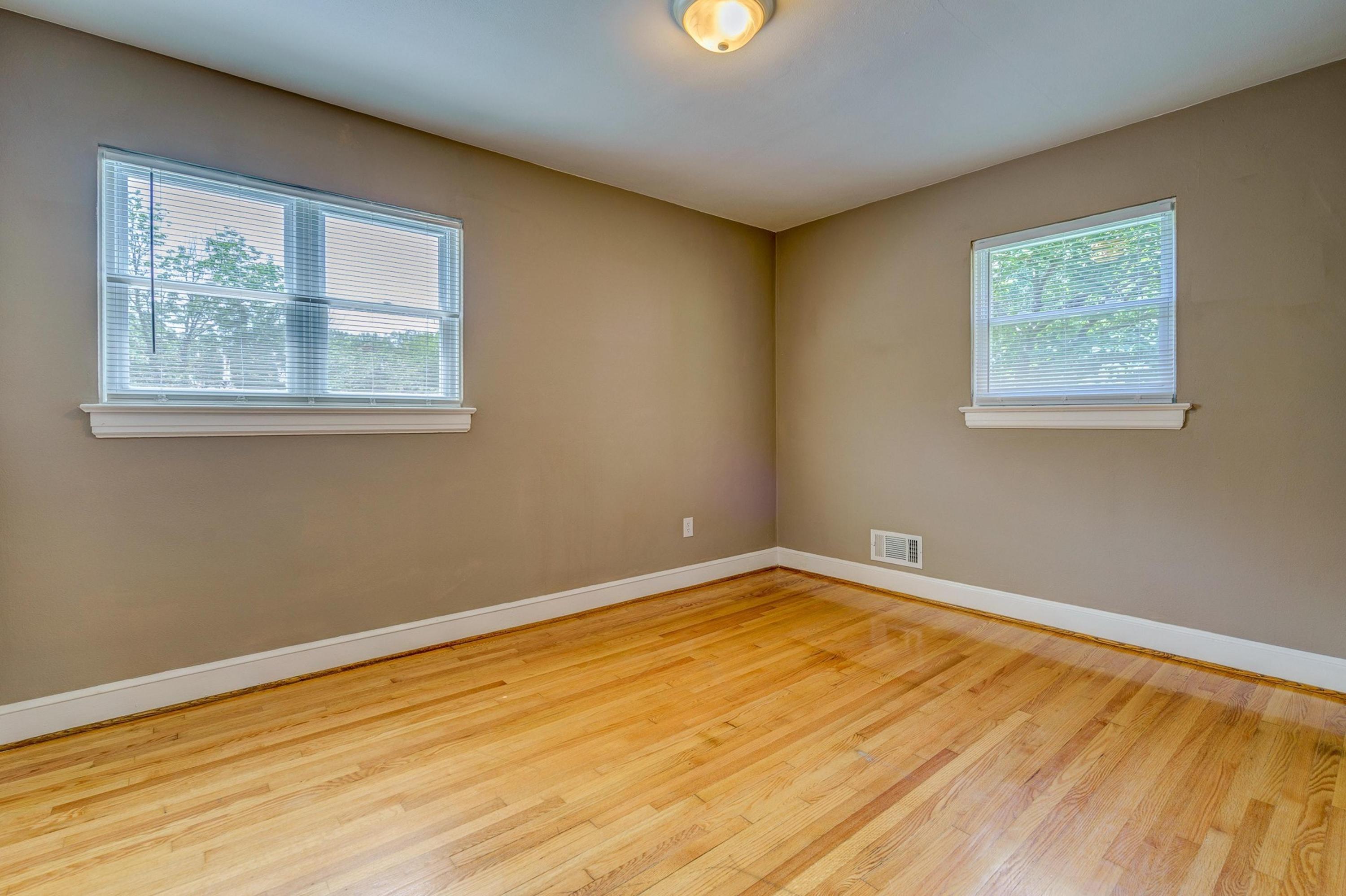 2805 Tillett Road Southwest Roanoke, VA 24015 - Photo 11 of 31 011-323153-2805 Tillett Road Southwest 1