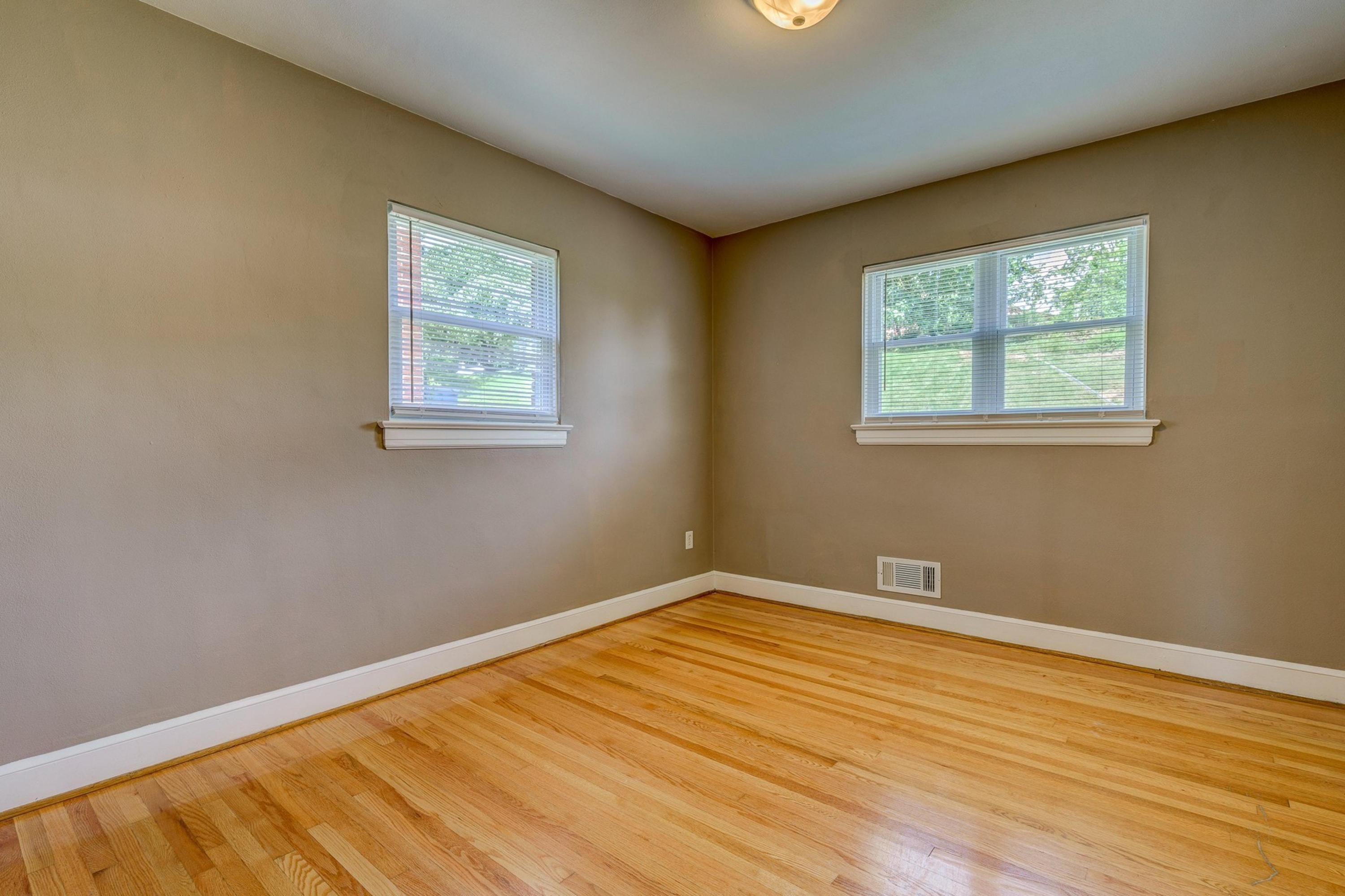 2805 Tillett Road Southwest Roanoke, VA 24015 - Photo 14 of 31 014-323153-2805 Tillett Road Southwest 1