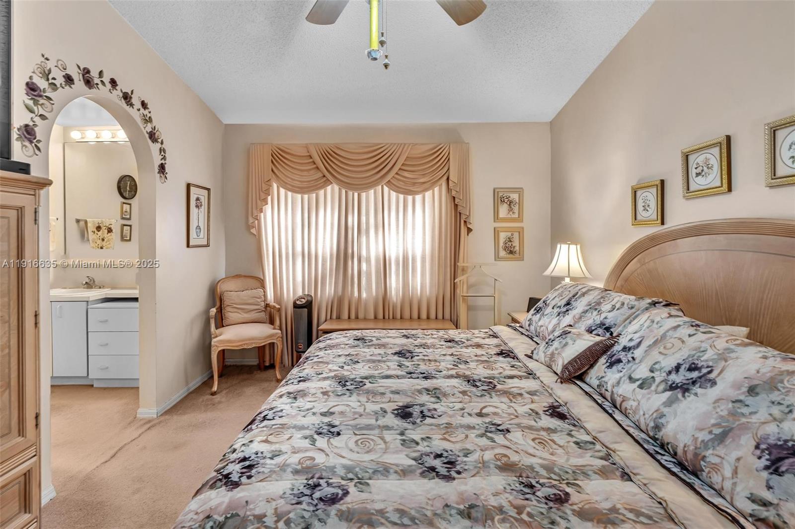 6402 Southwest 113th Avenue Miami, FL 33173 - Photo 11 of 72