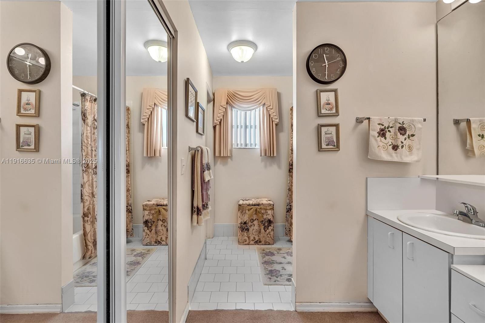 6402 Southwest 113th Avenue Miami, FL 33173 - Photo 13 of 72