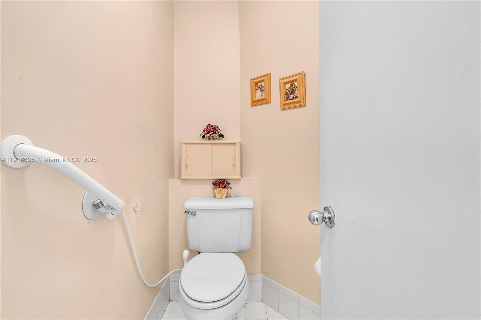 6402 Southwest 113th Avenue Miami, FL 33173 - Photo 17 of 72