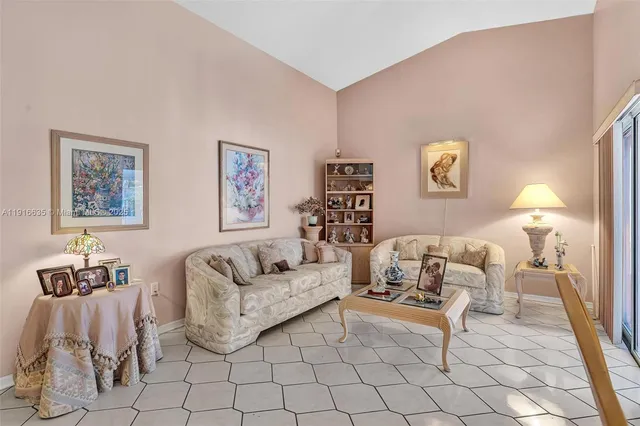 $590,000 | 6402 Southwest 113th Avenue, Miami, FL 33173