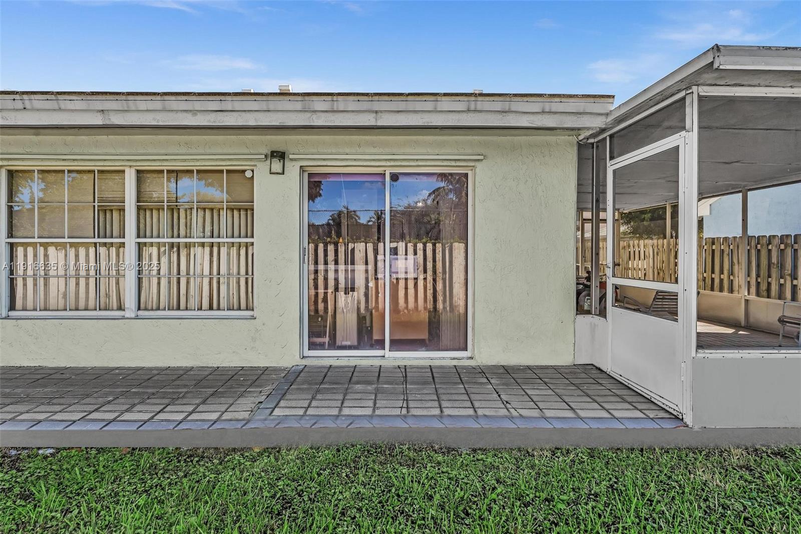 6402 Southwest 113th Avenue Miami, FL 33173 - Photo 31 of 72