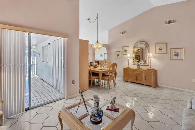 $590,000 | 6402 Southwest 113th Avenue, Miami, FL 33173