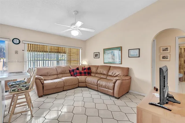 $590,000 | 6402 Southwest 113th Avenue, Miami, FL 33173