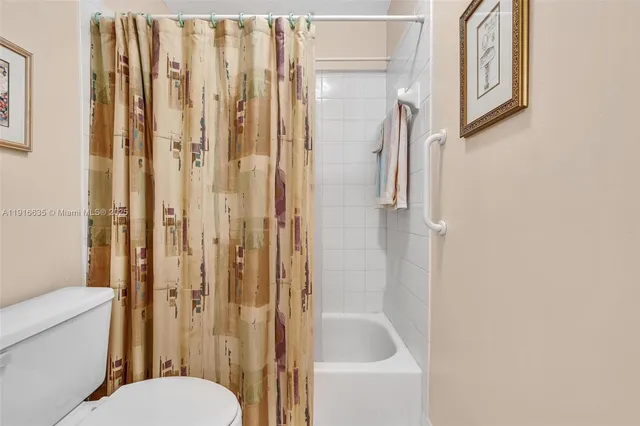 $590,000 | 6402 Southwest 113th Avenue, Miami, FL 33173