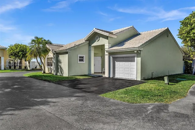 $590,000 | 6402 Southwest 113th Avenue, Miami, FL 33173