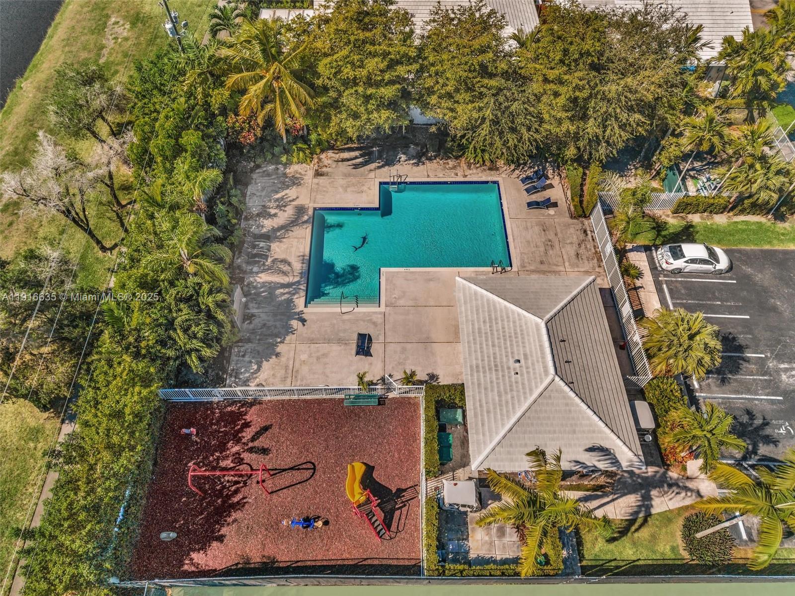 6402 Southwest 113th Avenue Miami, FL 33173 - Photo 61 of 72