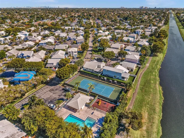 $590,000 | 6402 Southwest 113th Avenue, Miami, FL 33173