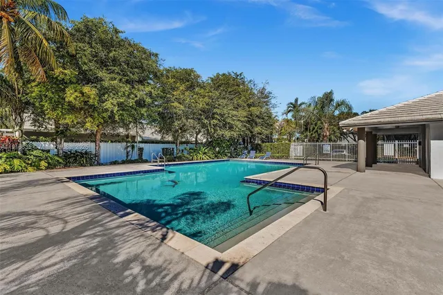 $590,000 | 6402 Southwest 113th Avenue, Miami, FL 33173