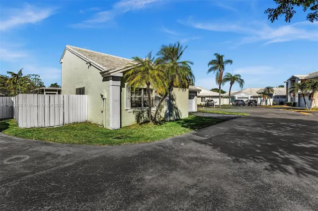 $590,000 | 6402 Southwest 113th Avenue, Miami, FL 33173