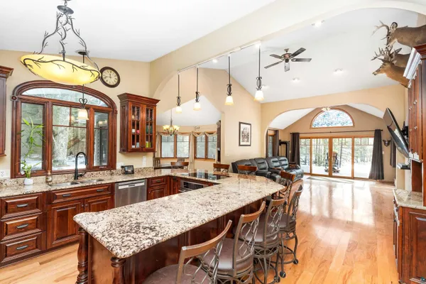 $800,000 | 4512 Boulder Dam Road, Duluth, MN 55803