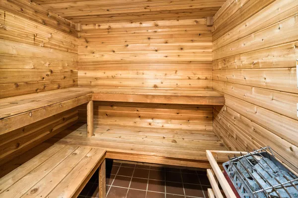 $800,000 | 4512 Boulder Dam Road, Duluth, MN 55803