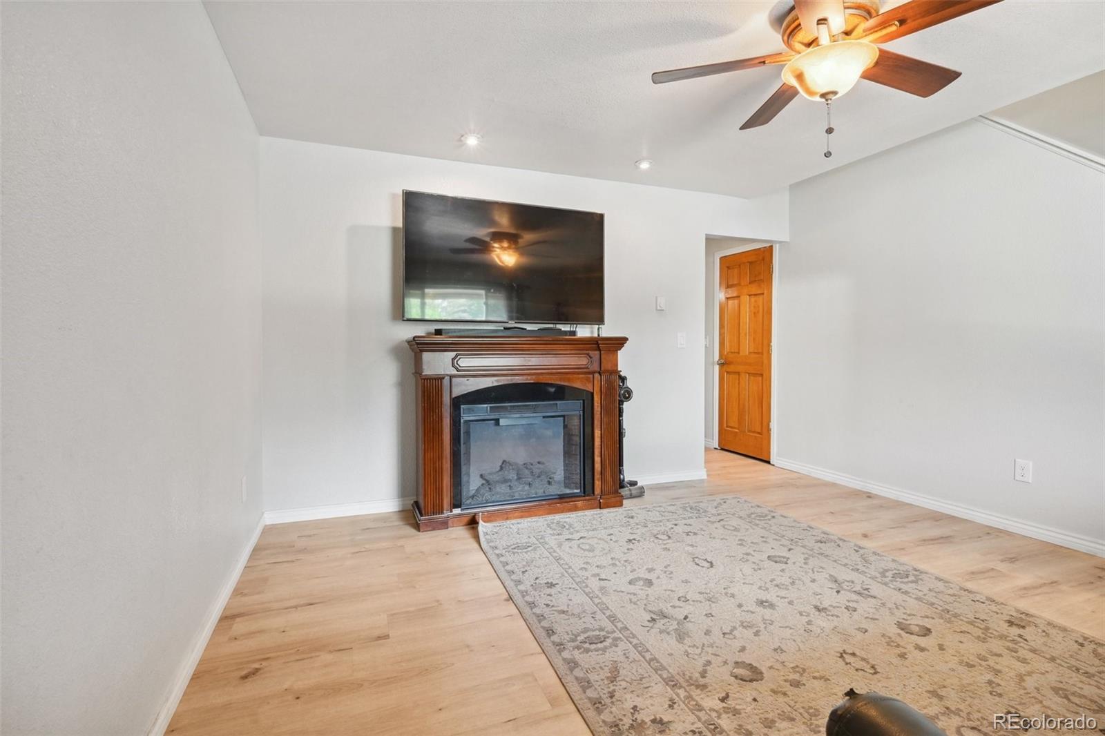 1980 Eagle Street Aurora, CO 80011 - Photo 6 of 24