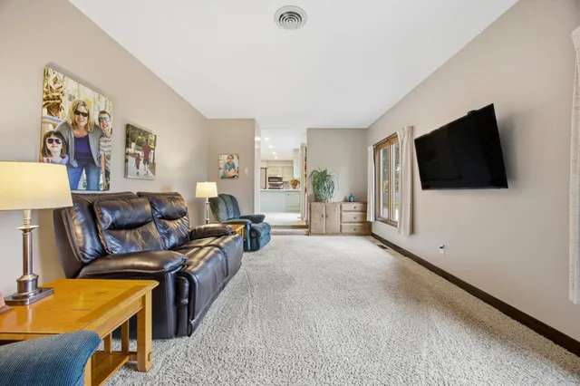 $514,900 | 21 35th Avenue Northeast, Fargo, ND 58102