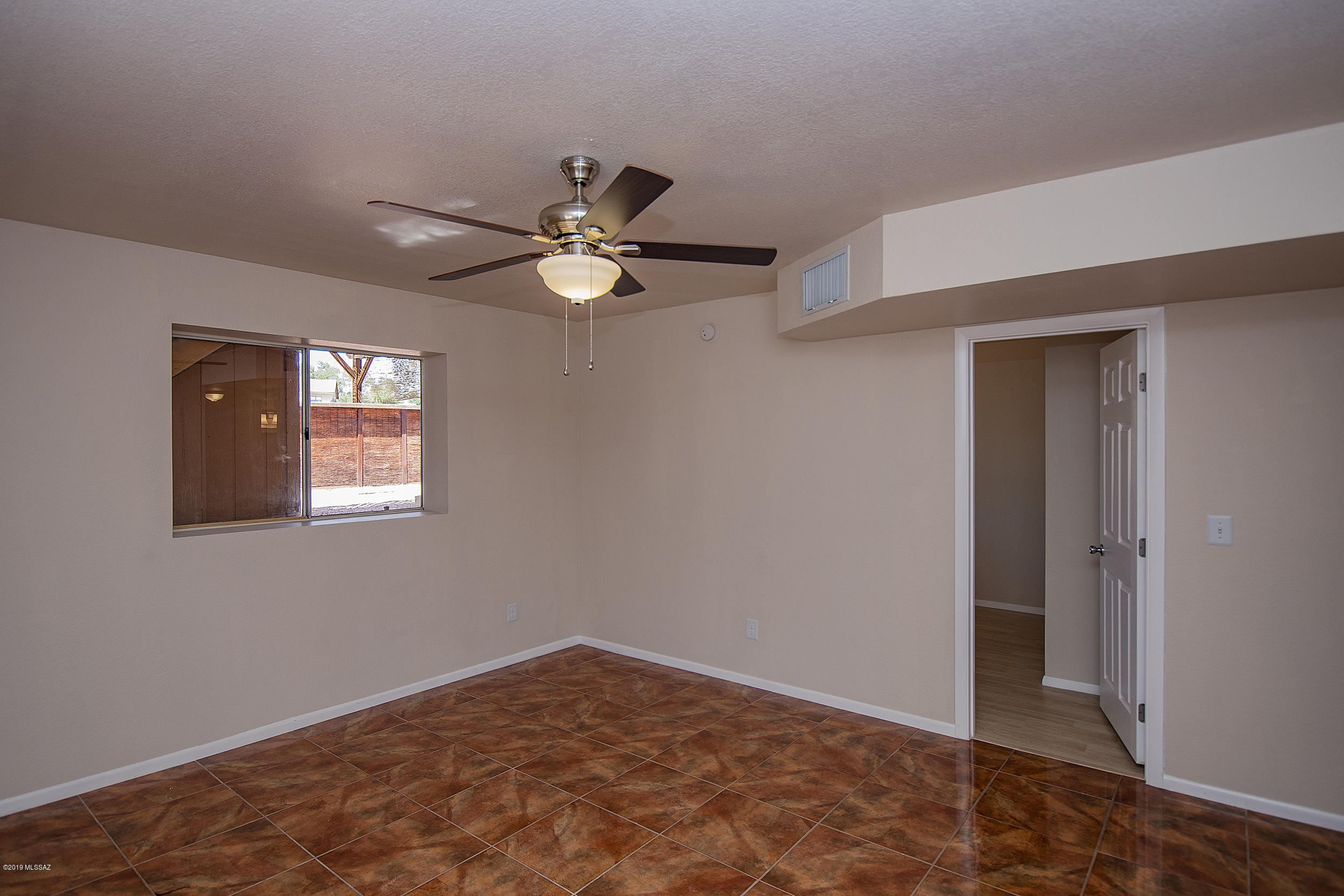 5364 South Stockwell Road Tucson, AZ 85746 - Photo 6 of 42 Gallery Image 6