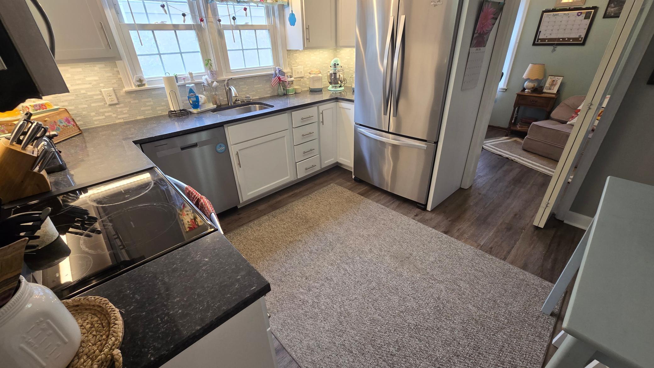 604 8th Street Southwest Austin, MN 55912 - Photo 13 of 31
