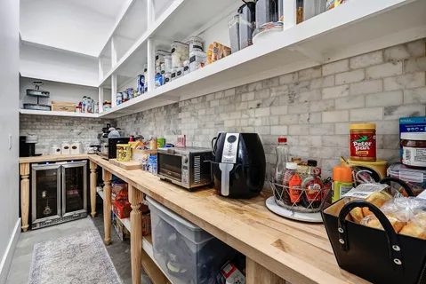 $899,000 | 4447 Northwest 82nd Avenue, Coral Springs, FL 33065