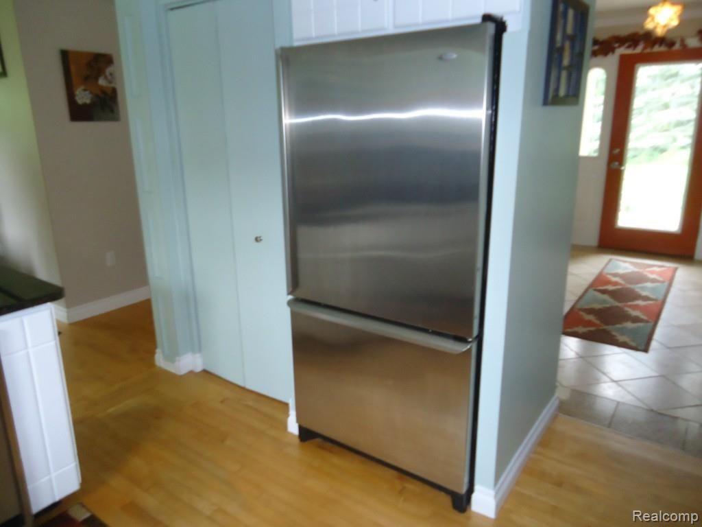 6335 Lahring Road Holly, MI 48442 - Photo 34 of 50 Stainless
