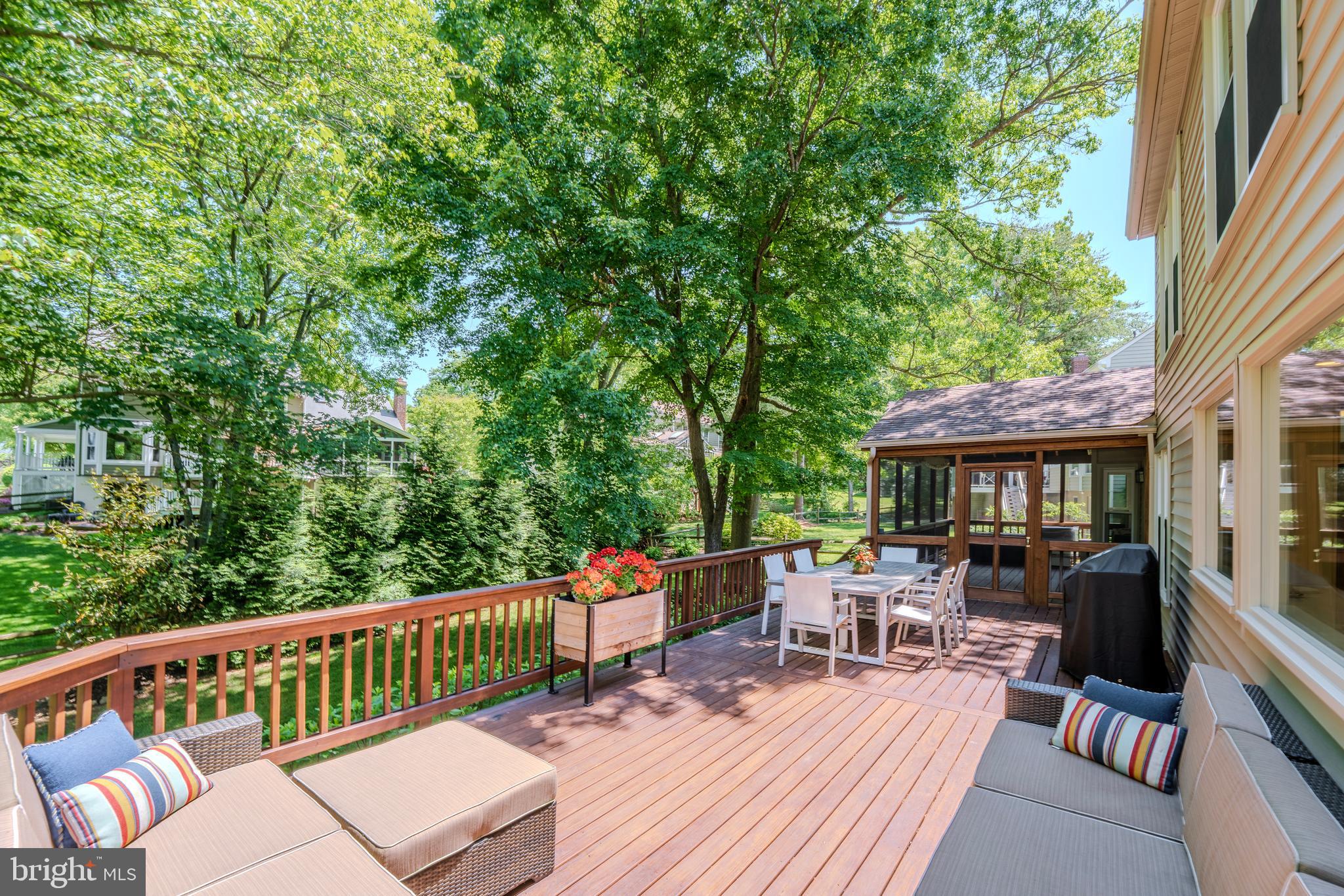 11910 Winstead Lane Reston, VA 20194 - Photo 48 of 80 Large Deck