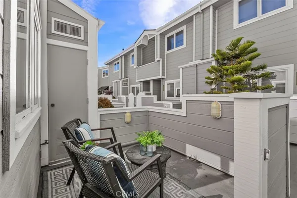 $5,995 | 24582 Del Prado Avenue, Unit 202, Dana Point, CA 92629