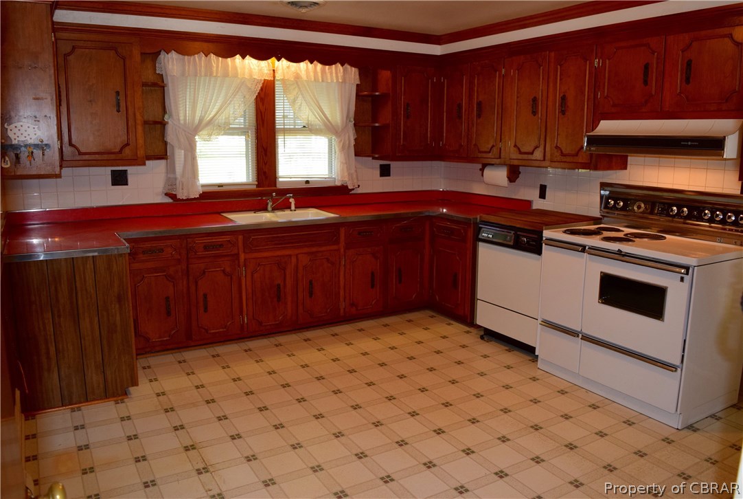 1491 Tarleton Road Gloucester Point, VA 23062 - Photo 9 of 27