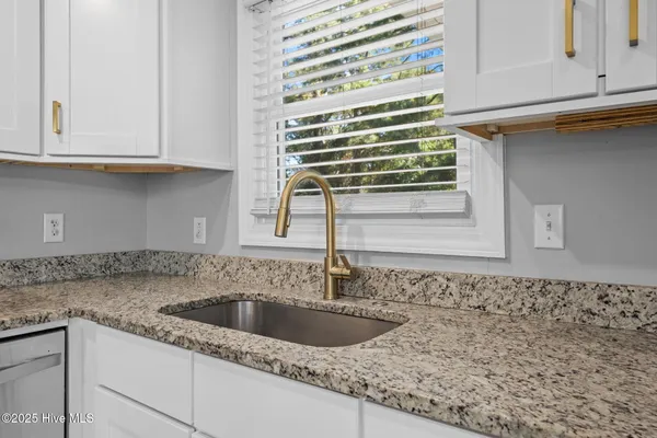 $389,500 | 1909 Ef Thompkins Lane, New Bern, NC 28562