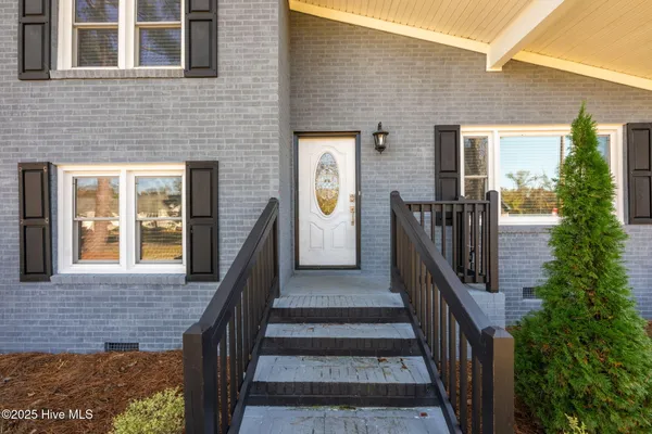 $389,500 | 1909 Ef Thompkins Lane, New Bern, NC 28562