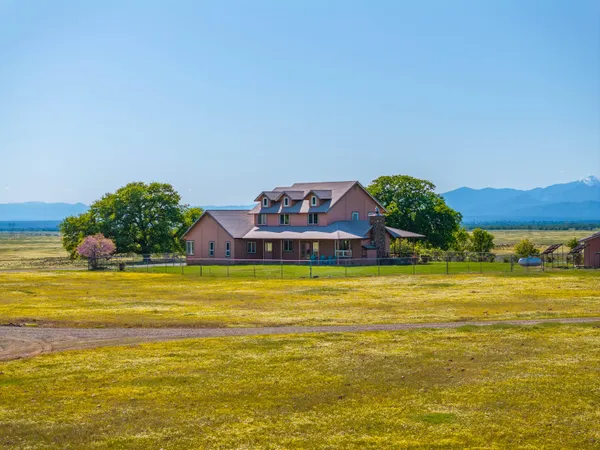 $1,225,000 | 7576 Bear Creek Way, Millville, CA 96062