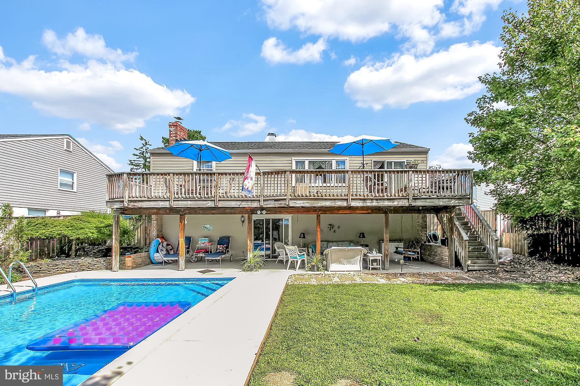 4237 4 Mills Road Baltimore, MD 21236 - Photo 19 of 24 SALT WATER POOL