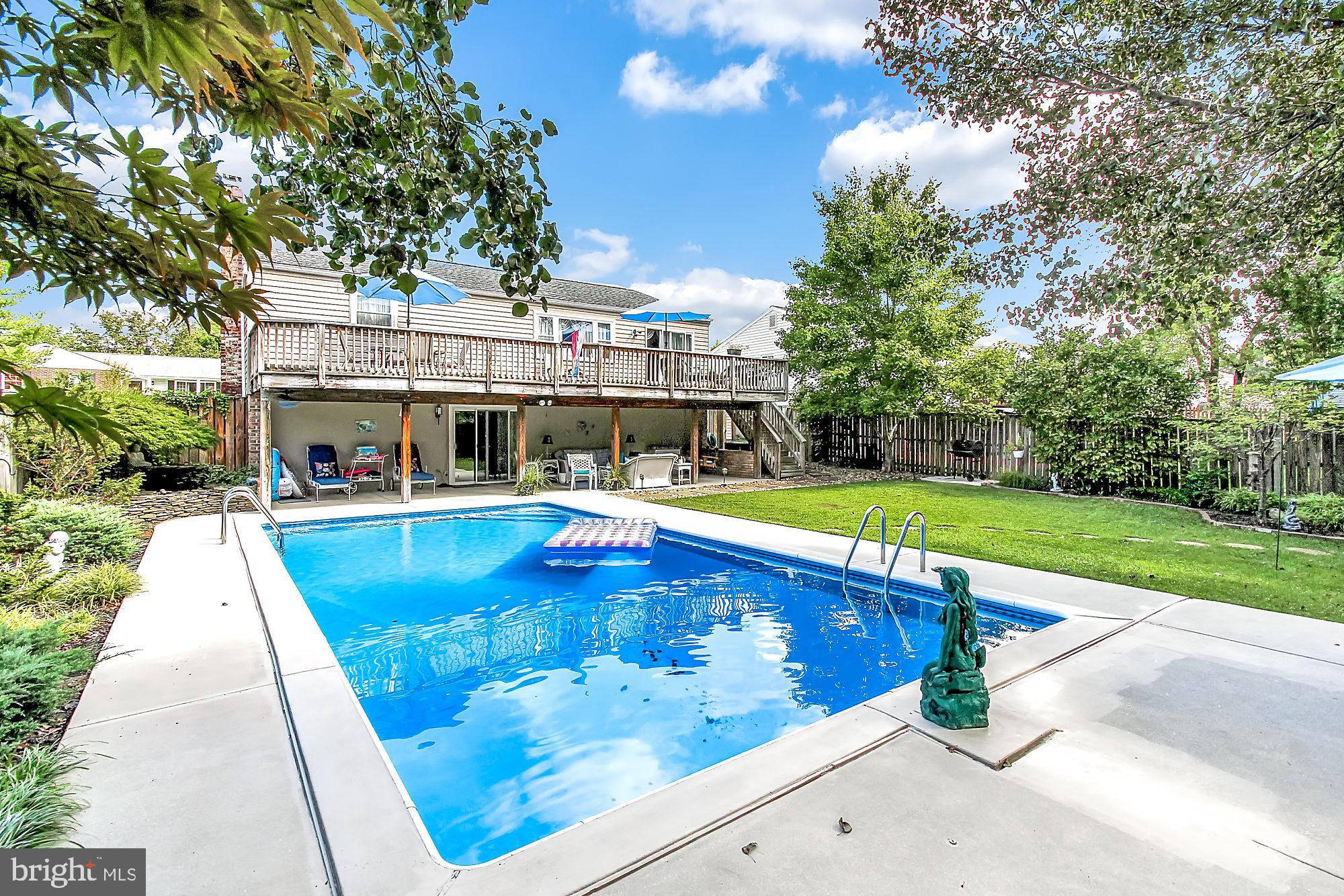 4237 4 Mills Road Baltimore, MD 21236 - Photo 21 of 24 SALT WATER POOL