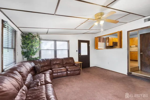 $585,000 | 59 Hearthstone Avenue, Fords, NJ 08863