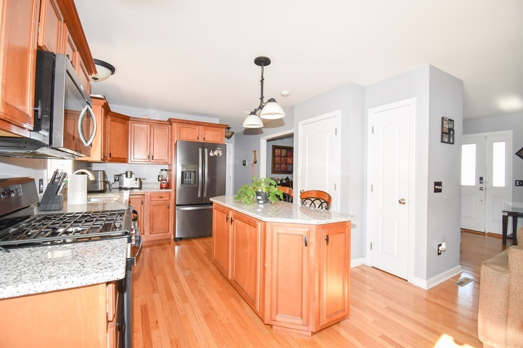 306 Arnold Avenue Springfield, MA 01119 - Photo 8 of 20 Gallery Image 8