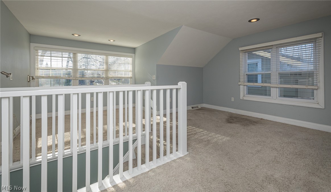 3894 Parkdale Road Cleveland, OH 44121 - Photo 18 of 35
